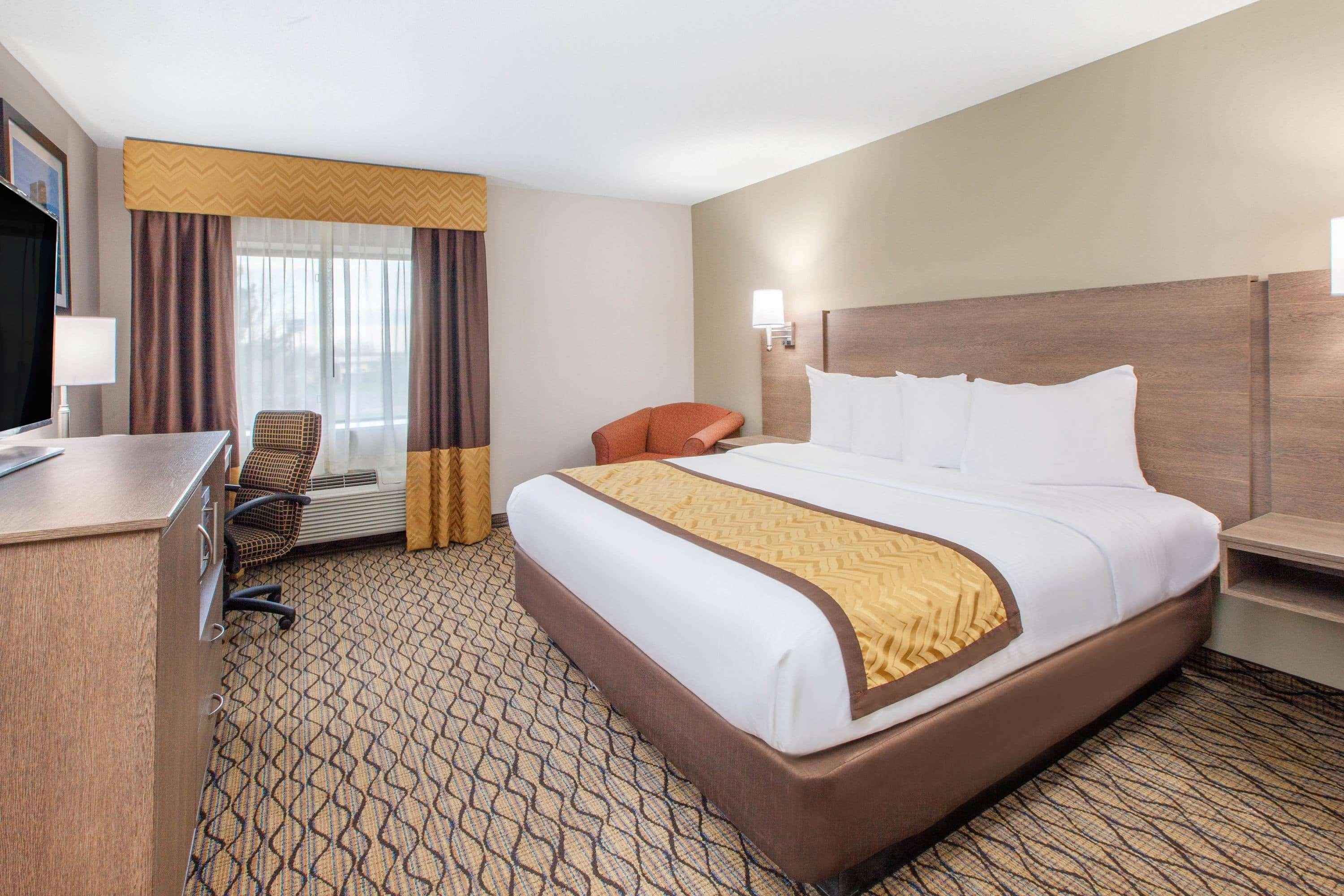 Отель Baymont By Wyndham Grand Rapids Airport Каскейд Экстерьер фото