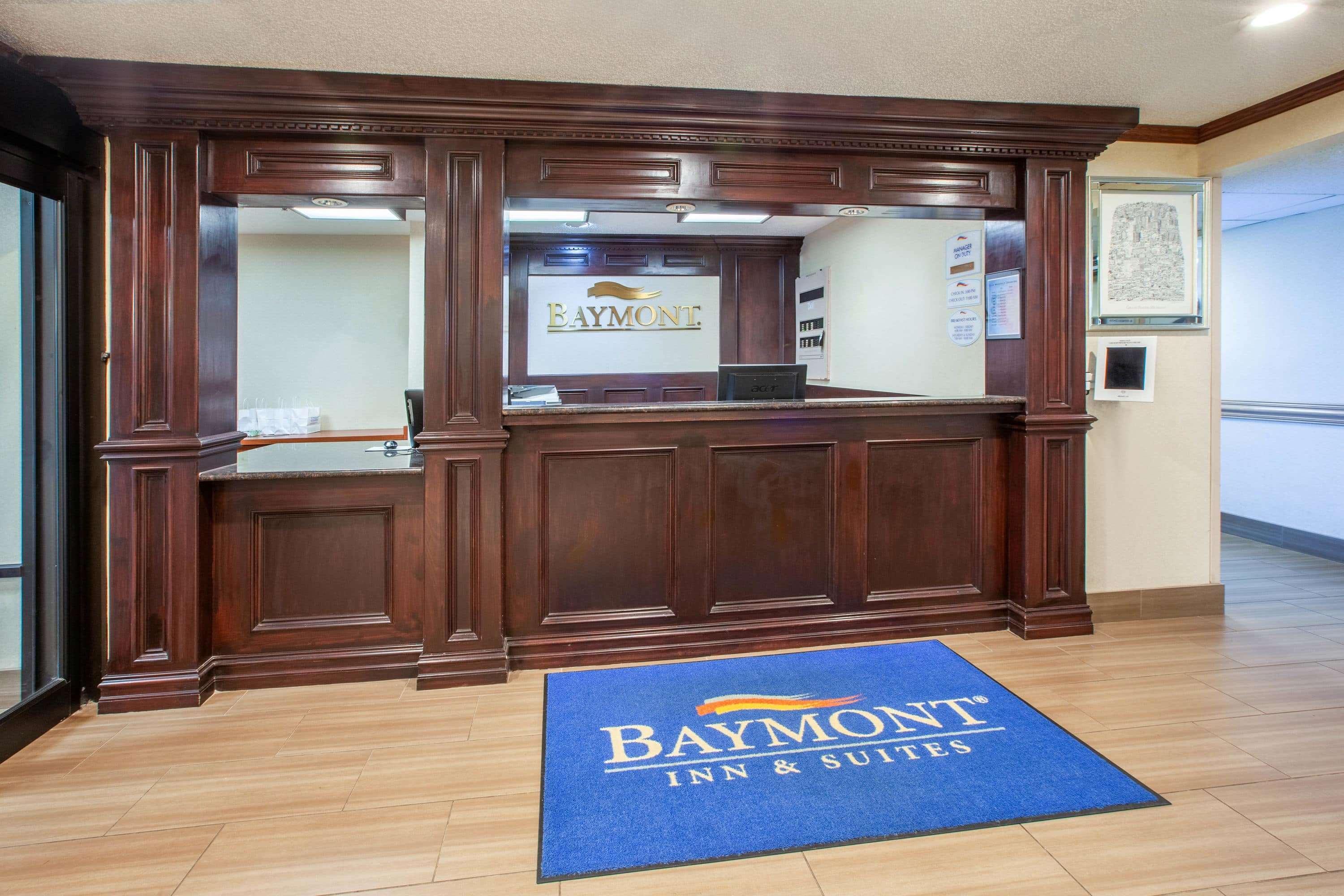Отель Baymont By Wyndham Grand Rapids Airport Каскейд Экстерьер фото